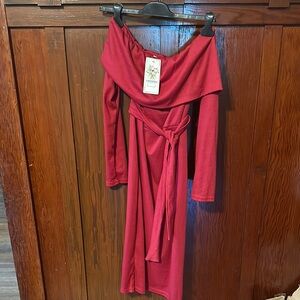 Elegant Off-Shoulder Burgundy Dress